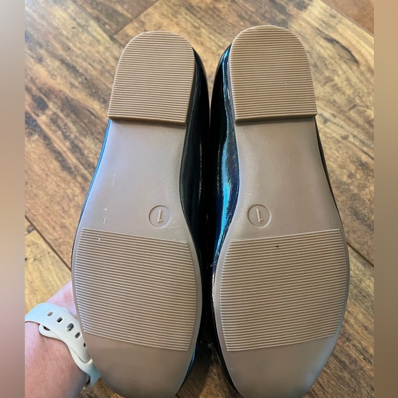GAP Kids Girls Black Patent Ballet Flats Size 1 NWOT - Picture 3 of 5